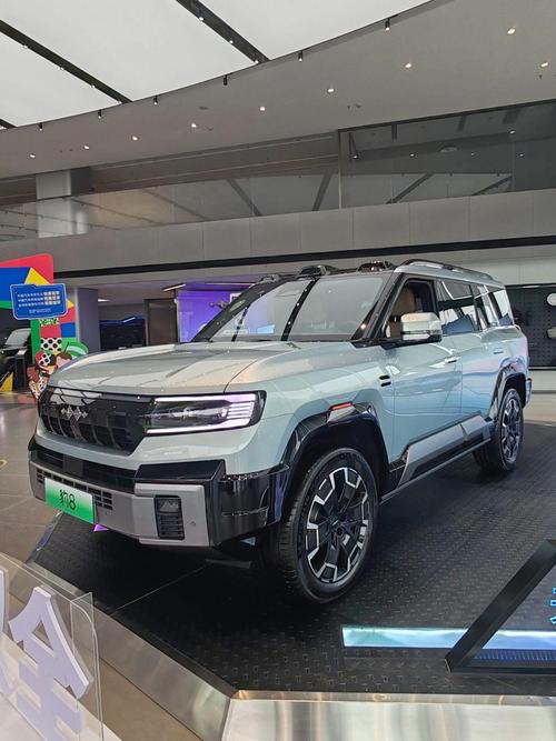 重庆永川区威科胜企业管理咨询比亚迪方程豹硬派越野的爆款，英菲尼迪35周年与你共成长